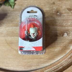 NECA Scalers Pennywise IT Figure - ,